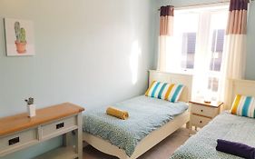 Three Bed Holiday Home In Glasgow
